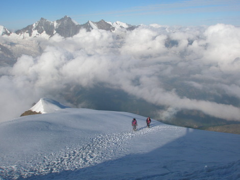 Weissmeis top, Mischabel peaks behind