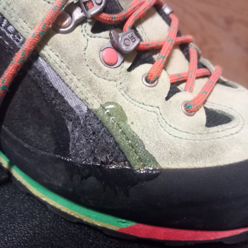 Seamgrip on stitching to prevent wear.